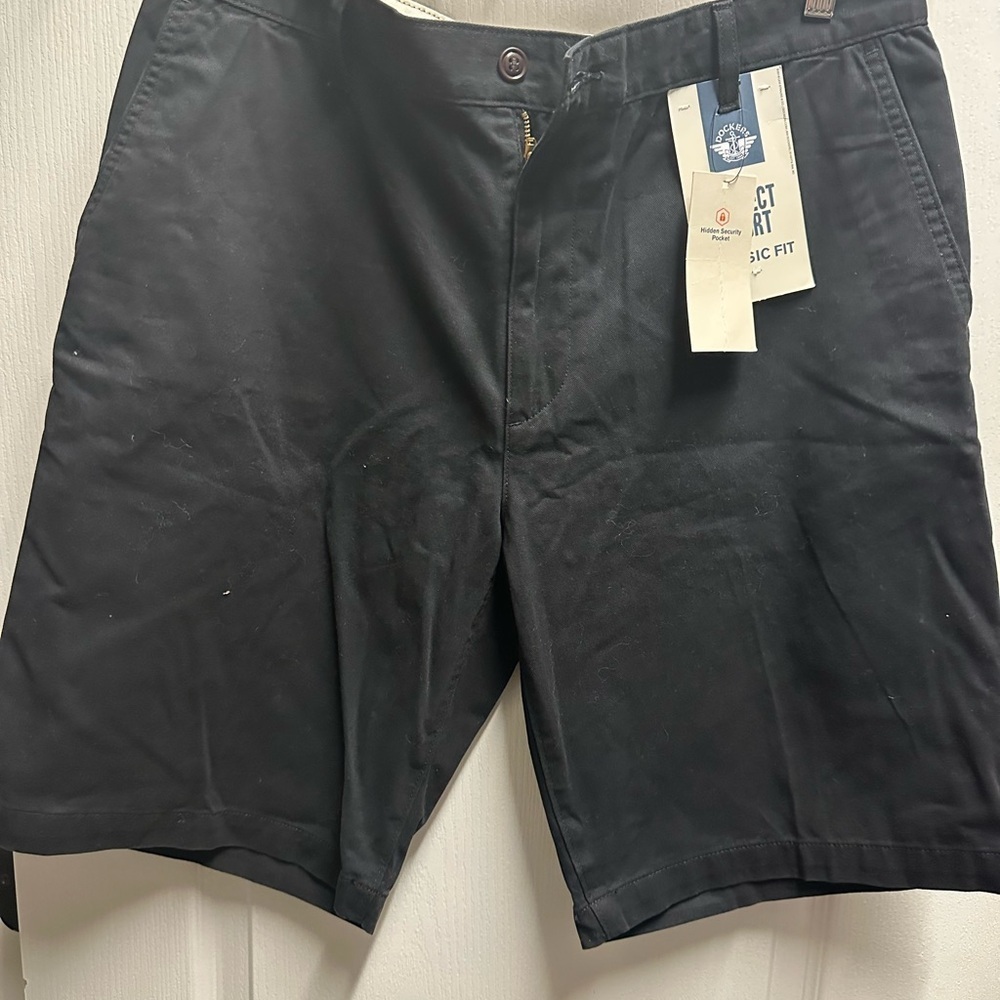 Docker's Classic Black Men's Shorts size 36/ NWT
